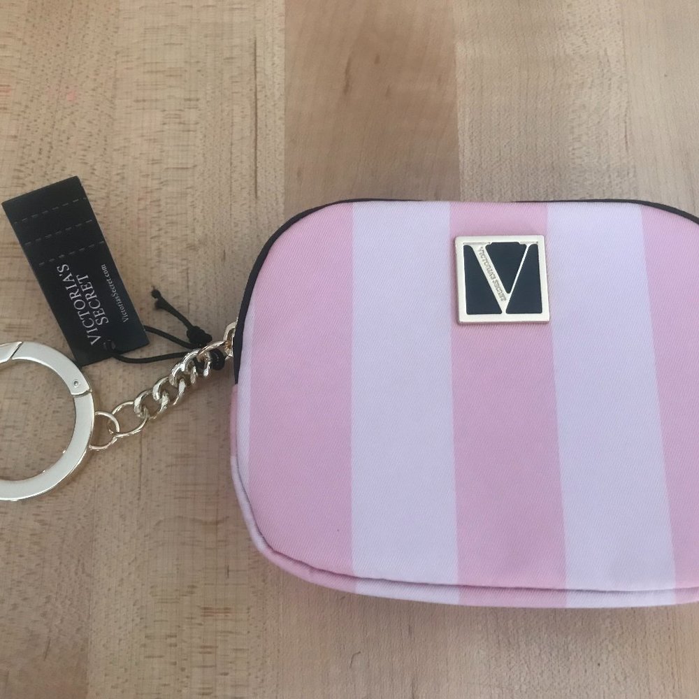 Victoria's Secret Essential Pouch *Brand New*